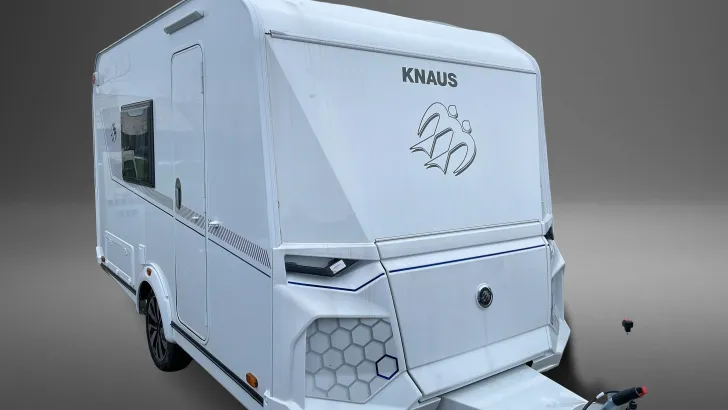 Schräg Vorne Knaus Yaseo 340 PX