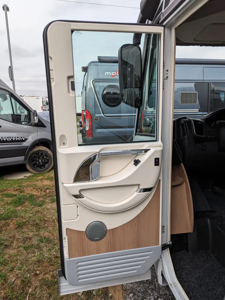 Fahrzeugbild Malibu I 460 LE #8