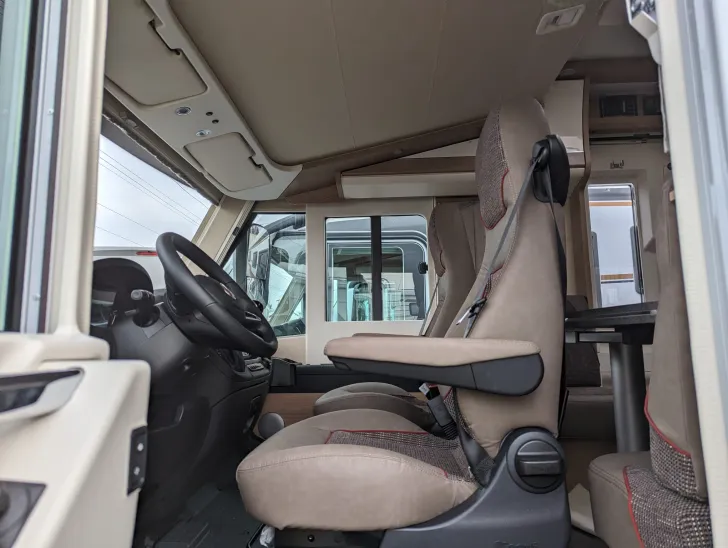 Fahrzeugbild Malibu I 460 LE #7