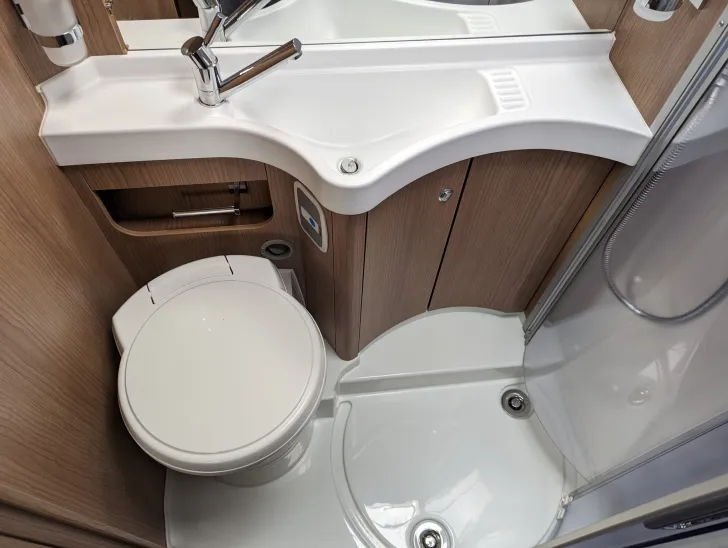 Fahrzeugbild Malibu I 460 LE #35