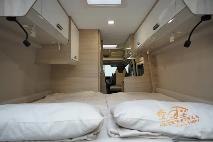 Fahrzeugbild Forster Vantasy 599EB #16