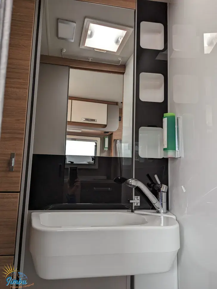 Fahrzeugbild Weinsberg X-CURSION VAN 500 LT EDITION [PEPPER] 150 PS / Automatik, 607 - 1093 #29