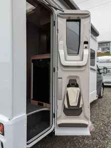 Fahrzeugbild Weinsberg X-CURSION VAN 500 LT EDITION [PEPPER] 150 PS / Automatik, 607 - 1093 #13