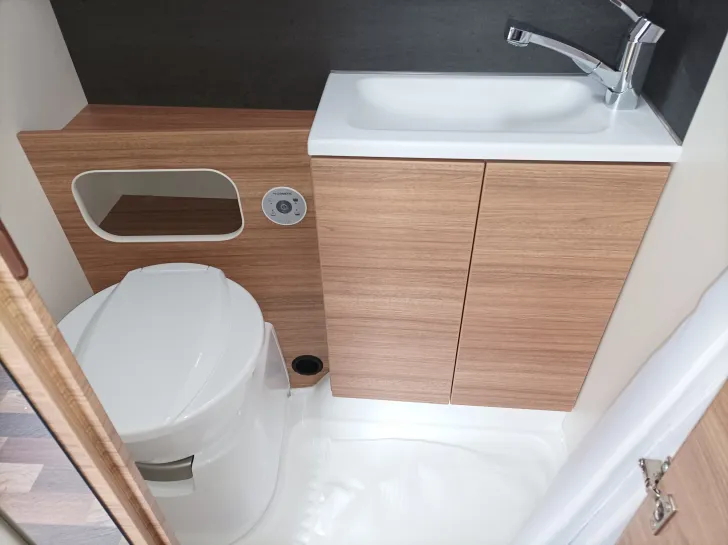 Fahrzeugbild Weinsberg CaraOne 480 EU #18