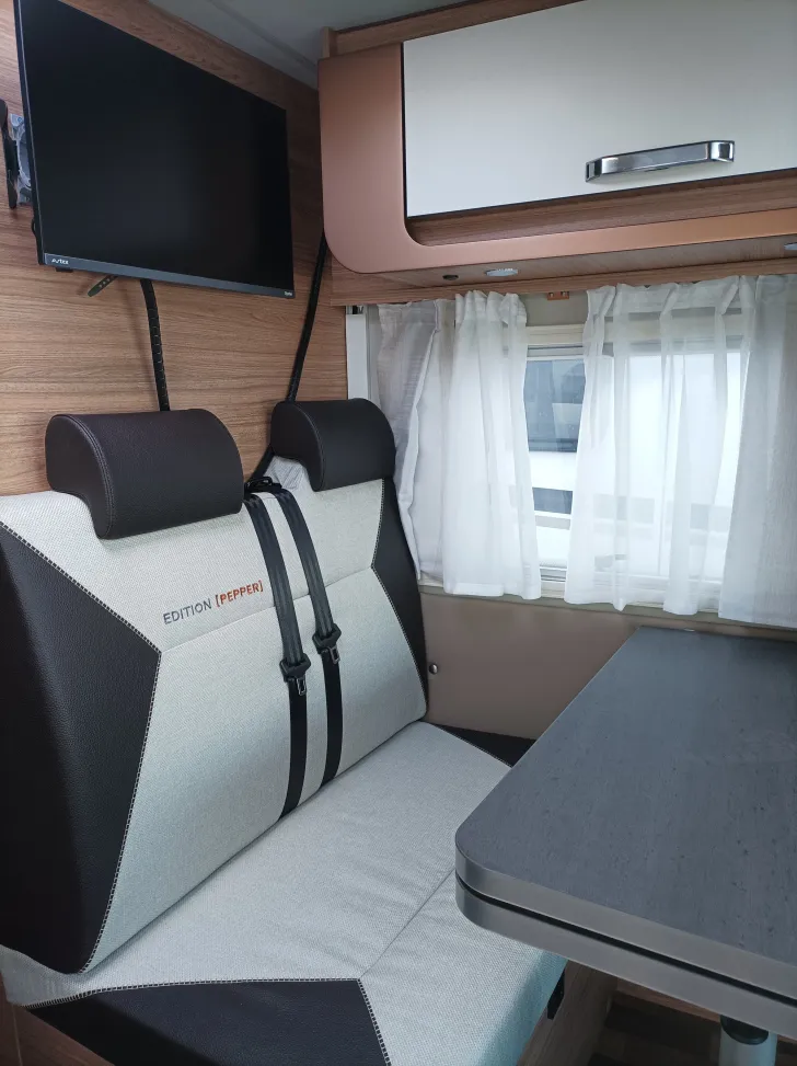 Fahrzeugbild Weinsberg CaraCompact 640 MEG EDITION [PEPPER] 3,5 T - Automatik #8