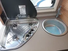 Fahrzeugbild Weinsberg CaraCompact 640 MEG EDITION [PEPPER] 3,5 T - Automatik #12