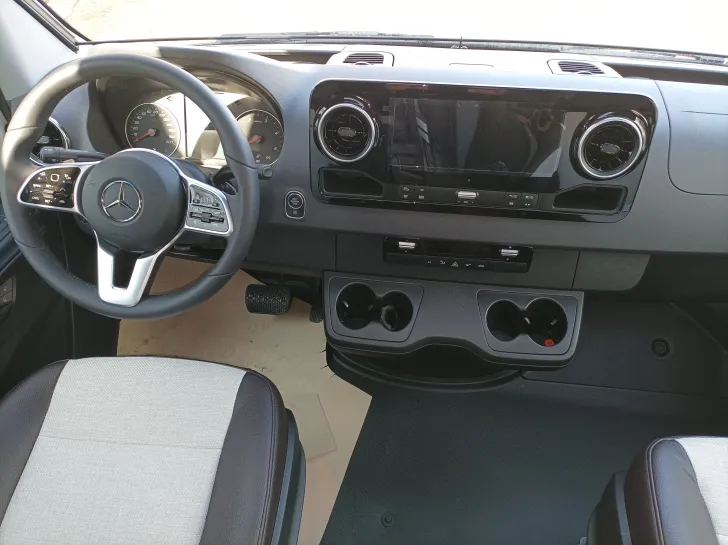 Fahrzeugbild Weinsberg CaraCompact 640 MEG EDITION [PEPPER] 3,5 T - Automatik #7