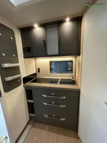 Fahrzeugbild Hobby De Luxe 460 SFf Modell 2024 / 1500 Kg Achse #6