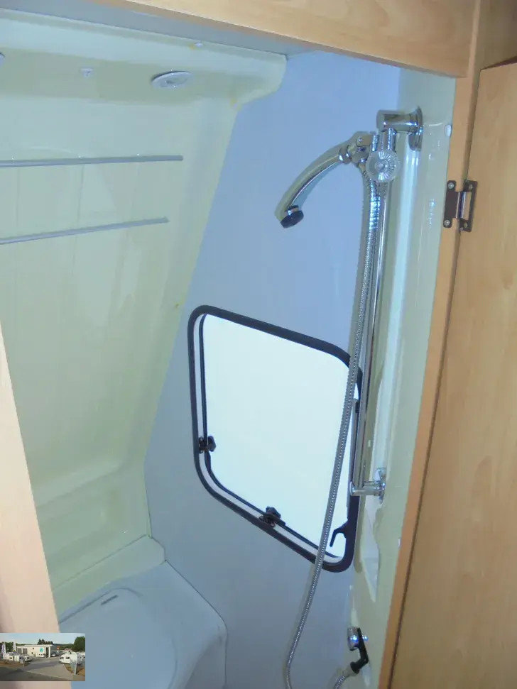 Fahrzeugbild Caravelair Ambiance 420 Nr. 71 - franz. Bett, SG #8