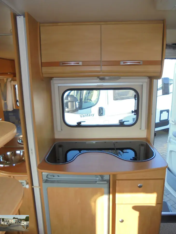 Fahrzeugbild Caravelair Ambiance 420 Nr. 71 - franz. Bett, SG #13