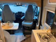 Bild 12 Hymer Camper Van Ayers Rock