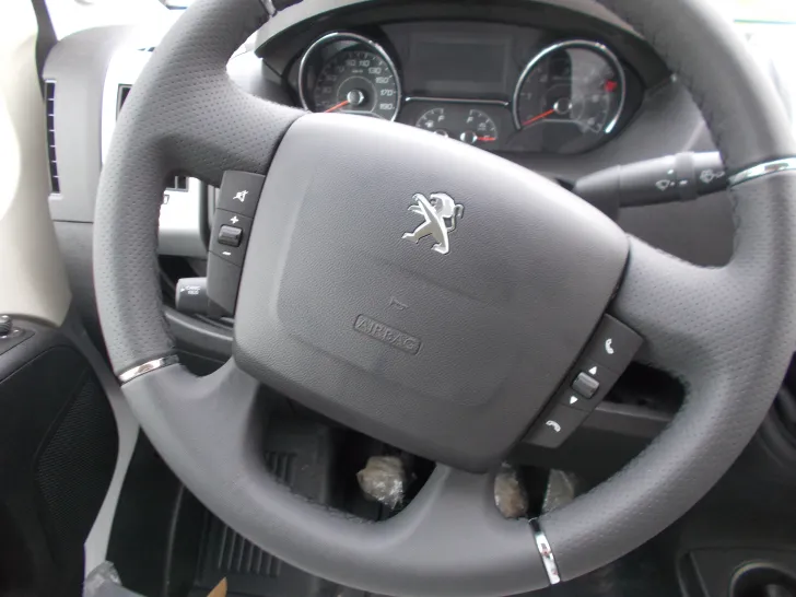 Fahrzeugbild Knaus BoxLife Pro 600 STREET (Peugeot) 60 Years mit Aufstelldach #28