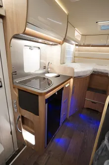 Fahrzeugbild Laika Ecovip L 2009 (Autom. RFK Navi Markise) #10