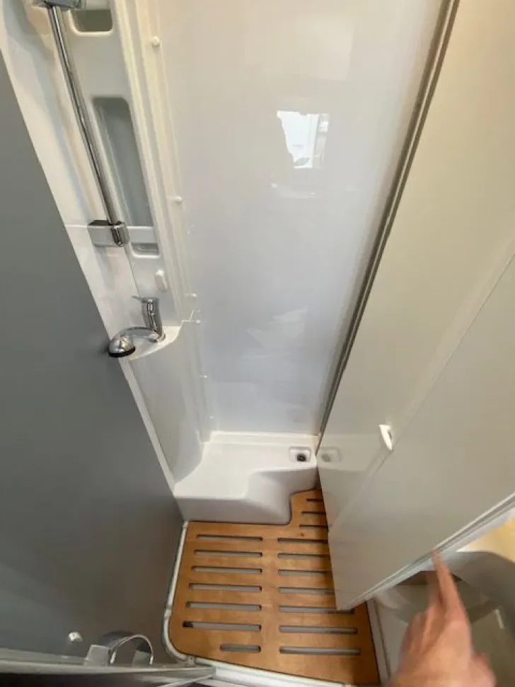 Fahrzeugbild Laika Ecovip H 2109 #8