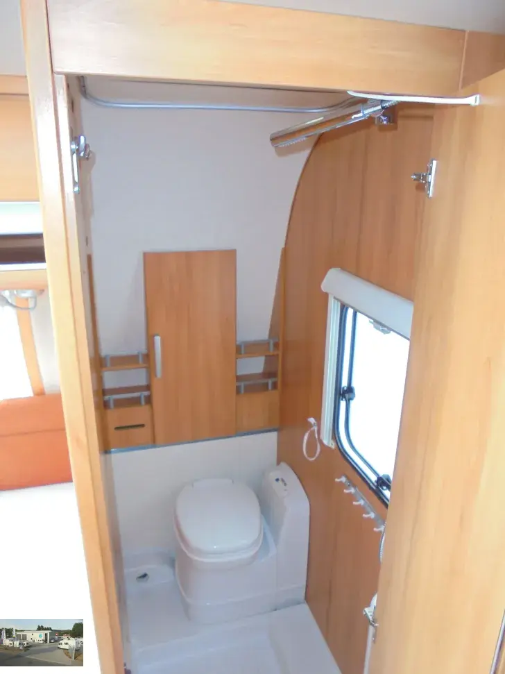 Fahrzeugbild Wilk S 4 490 HTD Nr. 60/franz. Bett/RSG/ #9