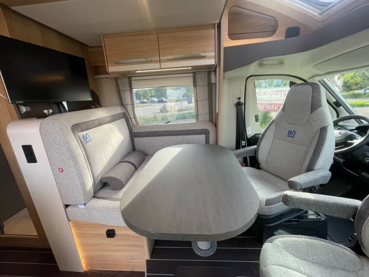 Fahrzeugbild Knaus Sky Wave 650 MEG 60 Years #6