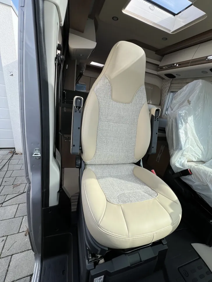 Fahrzeugbild Malibu Van Diversity 640 LE K charming GT skyview #5