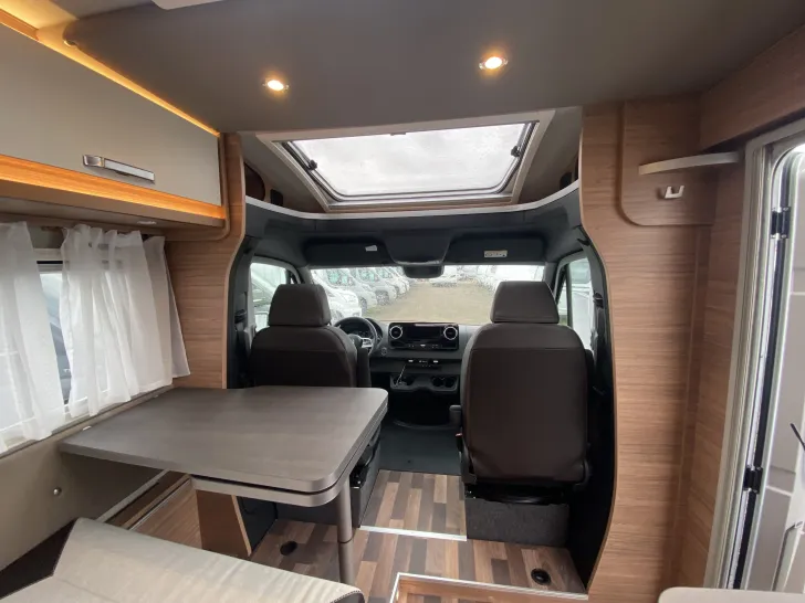 Fahrzeugbild Weinsberg CaraCompact 640 MEG EDITION [PEPPER] #17