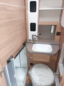 Fahrzeugbild Weinsberg X-CURSION VAN 500 MQ EDITION [PEPPER] Easy-Move Bett 2 Pers. #13