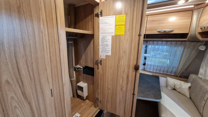 Fahrzeugbild Hymer Eriba Nova Light 425 #24