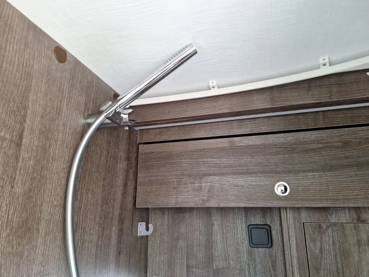 Fahrzeugbild Benimar Benivan B100 Extreme Aufstelldach Markise #13