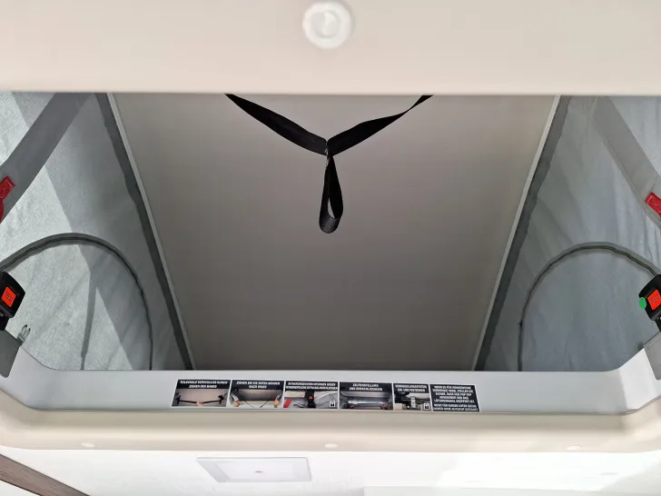 Fahrzeugbild Benimar Benivan B100 Extreme Aufstelldach Markise #14