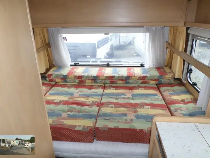Fahrzeugbild Bürstner Fun 435 Nr. 18 - Doppelbett, Klappbett #17