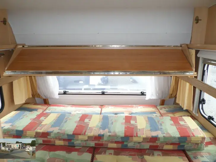 Fahrzeugbild Bürstner Fun 435 Nr. 18 - Doppelbett, Klappbett #20