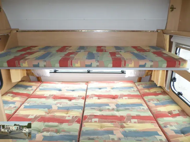 Fahrzeugbild Bürstner Fun 435 Nr. 18 - Doppelbett, Klappbett #21