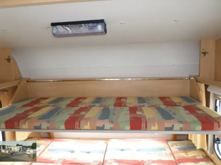 Fahrzeugbild Bürstner Fun 435 Nr. 18 - Doppelbett, Klappbett #22