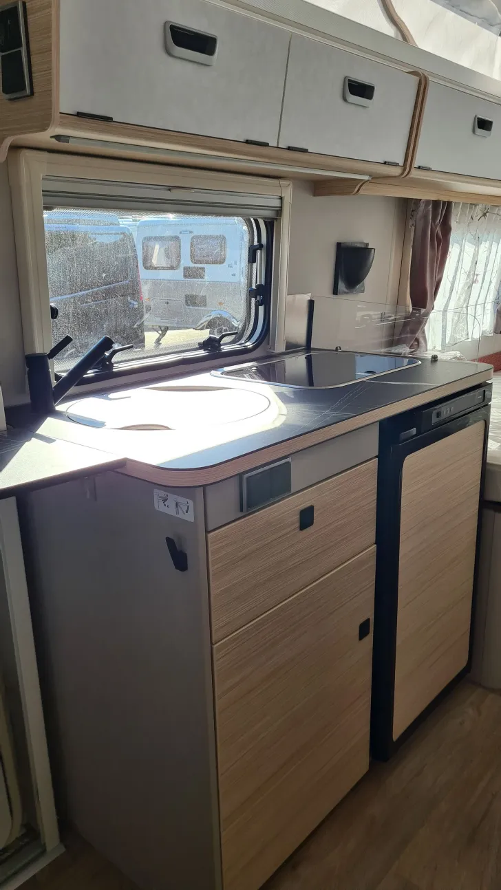 Fahrzeugbild Hymer Eriba Touring 542 Tango Red Edition #13