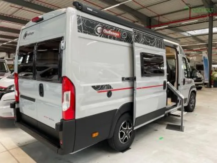 Fahrzeugbild Challenger Sport Edition V210 Solaranlage #15