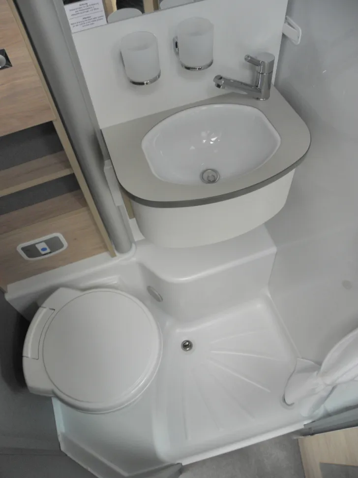 Fahrzeugbild Dethleffs Just Camp T 6812 EB SALE #13