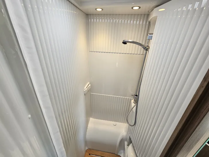 Fahrzeugbild Carado VAN V337 Pro #21