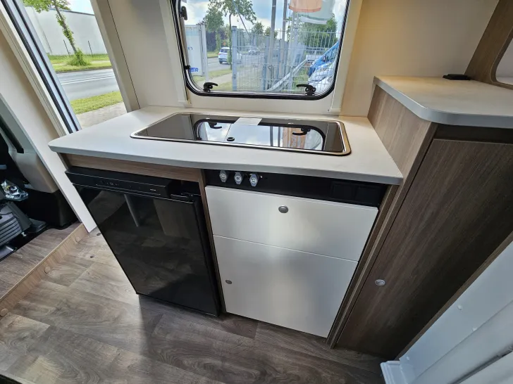 Fahrzeugbild Carado VAN V337 Pro #24