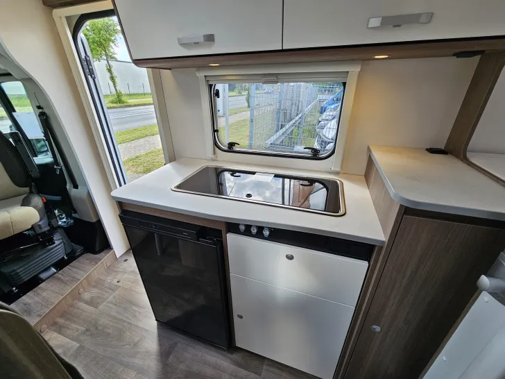 Fahrzeugbild Carado VAN V337 Pro #25