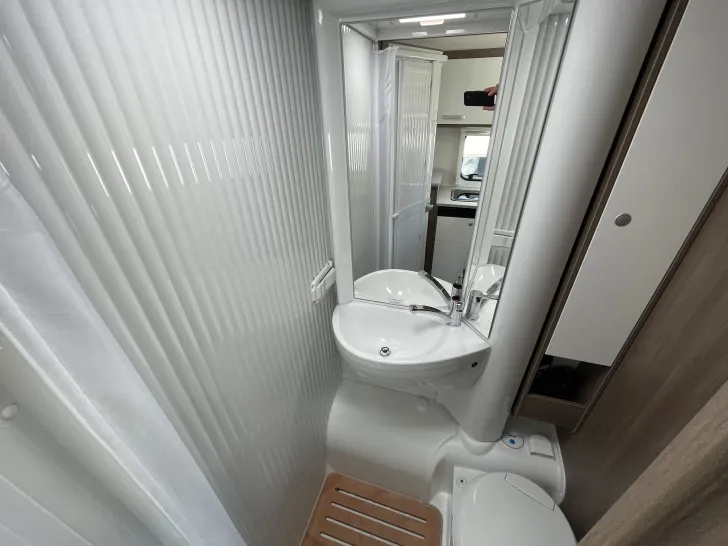 Fahrzeugbild Carado VAN V337 Pro #36