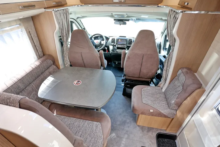 Fahrzeugbild Malibu T 430 LE Touring #14