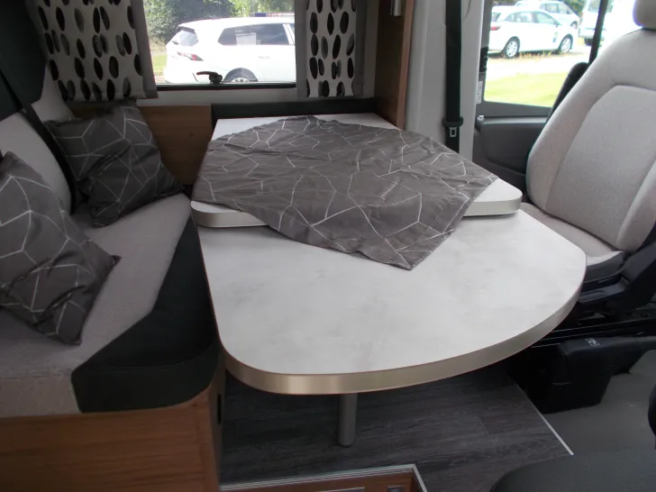 Fahrzeugbild Knaus VAN WAVE 640 MEG VANSATION Mit Hubbett #17