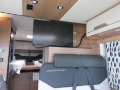 Bild 19 Knaus VAN WAVE 640 MEG VANSATION Mit Hubbett