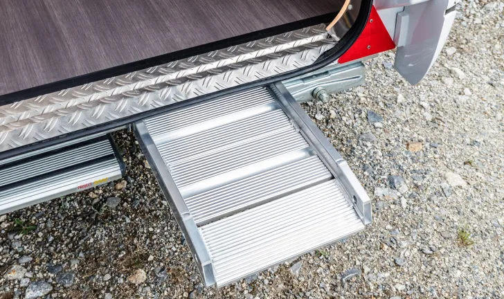 Fahrzeugbild Knaus Deseo 400 TR #18