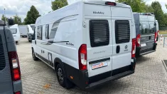 Schräg Hinten
