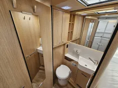 Bild 19 Hymer B-Klasse MC I 680 Premium Hubstützen  Arktis