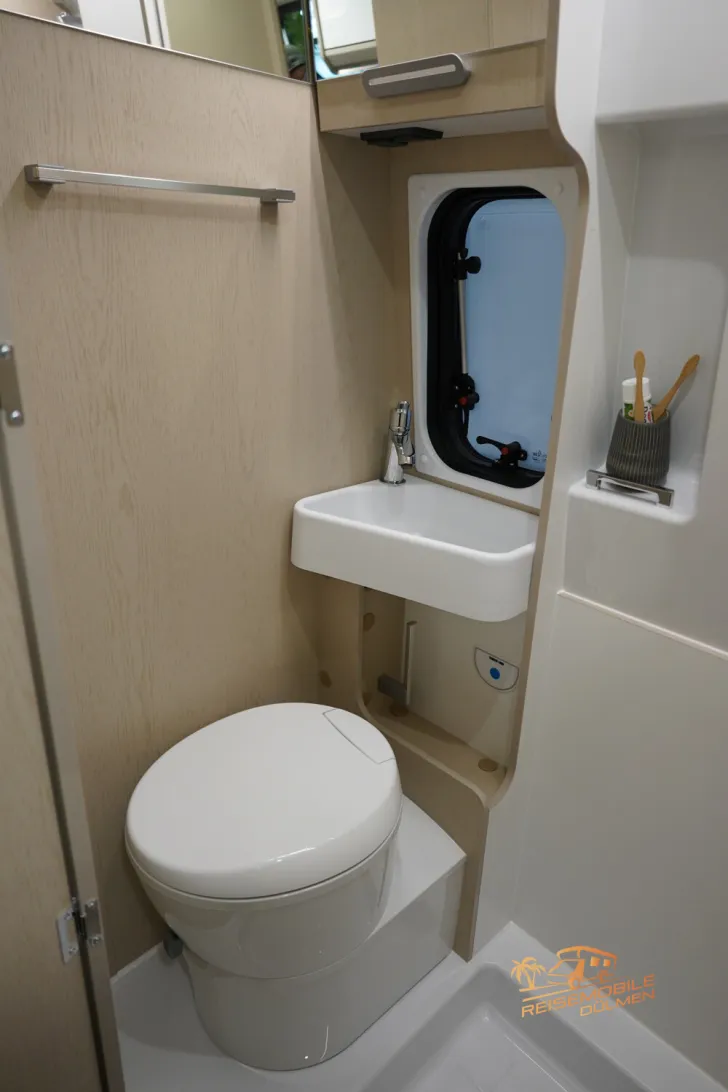 Fahrzeugbild Rimor Horus 138 Navi RFK #16