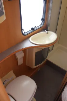 Fahrzeugbild Dethleffs New Line 460 DB Tüv- und Gasprüfung neu #13