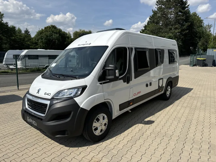 Fahrzeugbild Sunlight Camper Van Cliff 640 #2