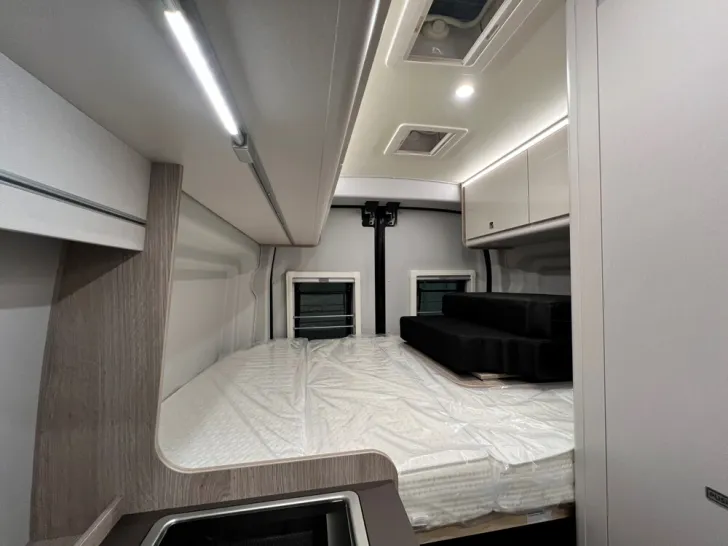 Fahrzeugbild Bürstner Lineo C 590 #13