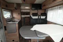 Fahrzeugbild Weinsberg CaraCompact EDITION PEPPER Suite 640 MEG Licht&Sicht, Hot Pepper, Autom #8