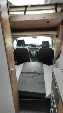 Betten Weinsberg X-CURSION VAN 500 LT EDITION [PEPPER] 150 PS / Automatik, 607 - 1093