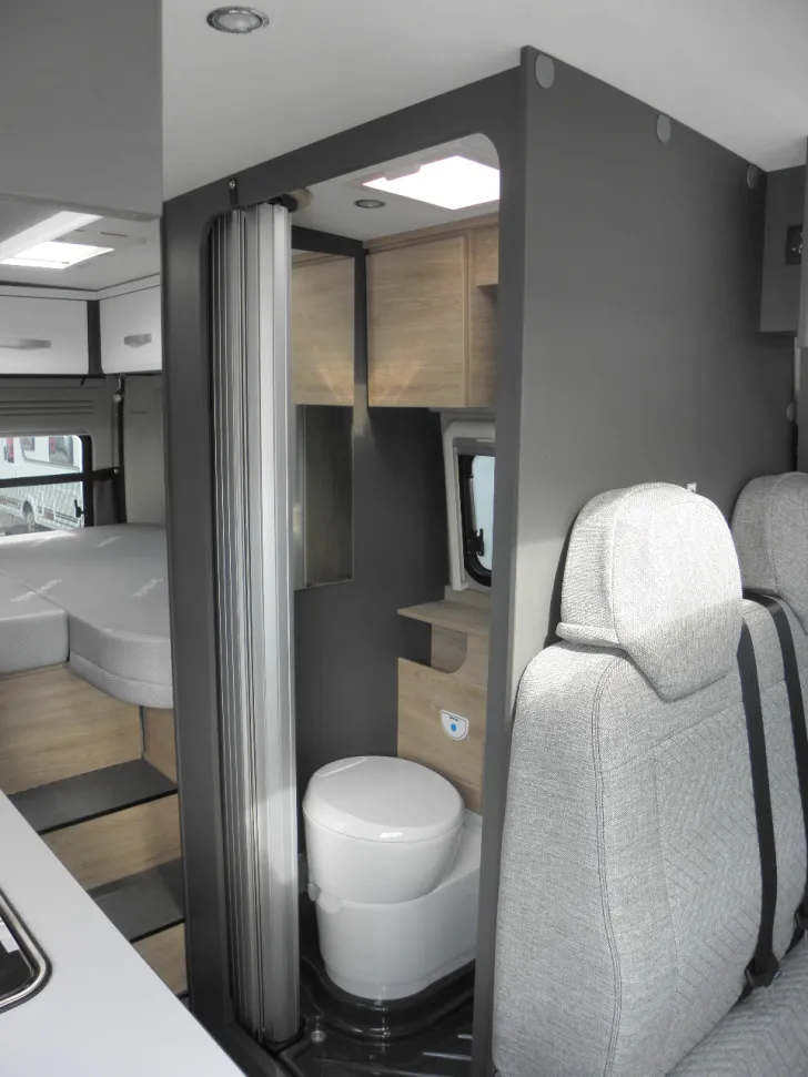 Fahrzeugbild Dethleffs Globetrail 640 ES SALE #9